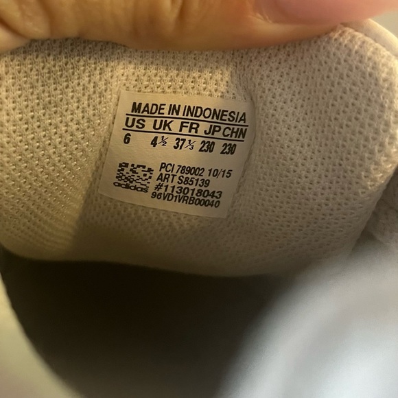 Adidas Superstars - Picture 7 of 7